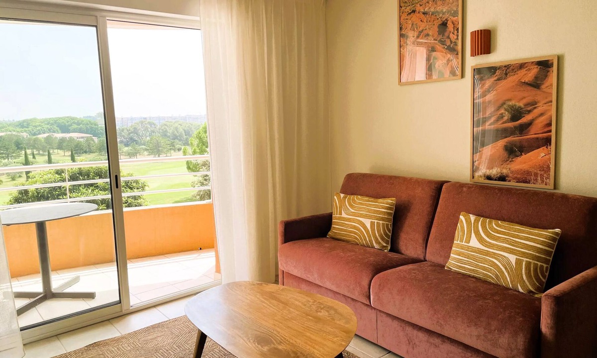 Juvignac Apartment | 1-Bedroom Serviced Apartment for 2–4 People - Côté Golf