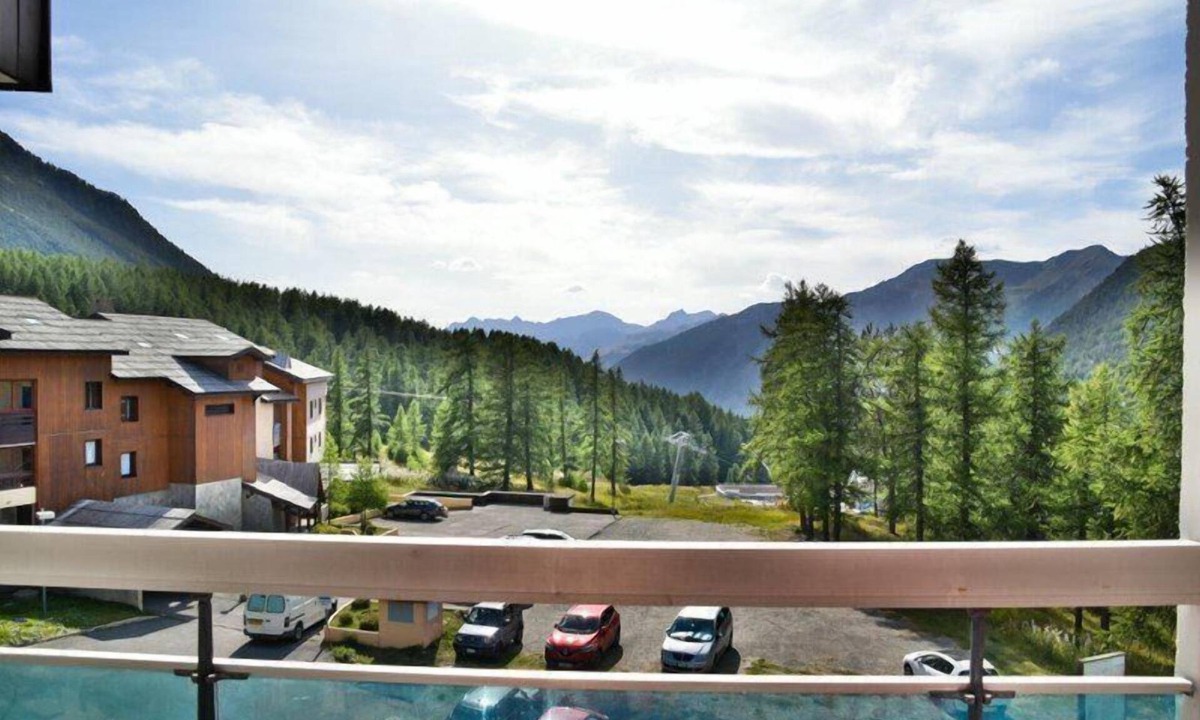 Montgenevre Apartment | 100m from resort center, 4th floor, balcony, tv, 28m², Montgenèvre