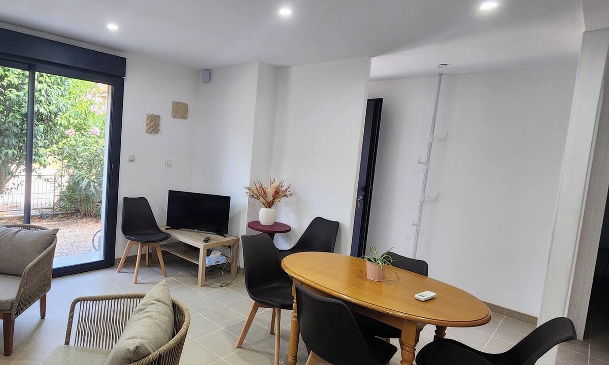 Nissan-lez-Enserune House | 15 minutes from the beaches, between Béziers and Narbonne, in a quiet location