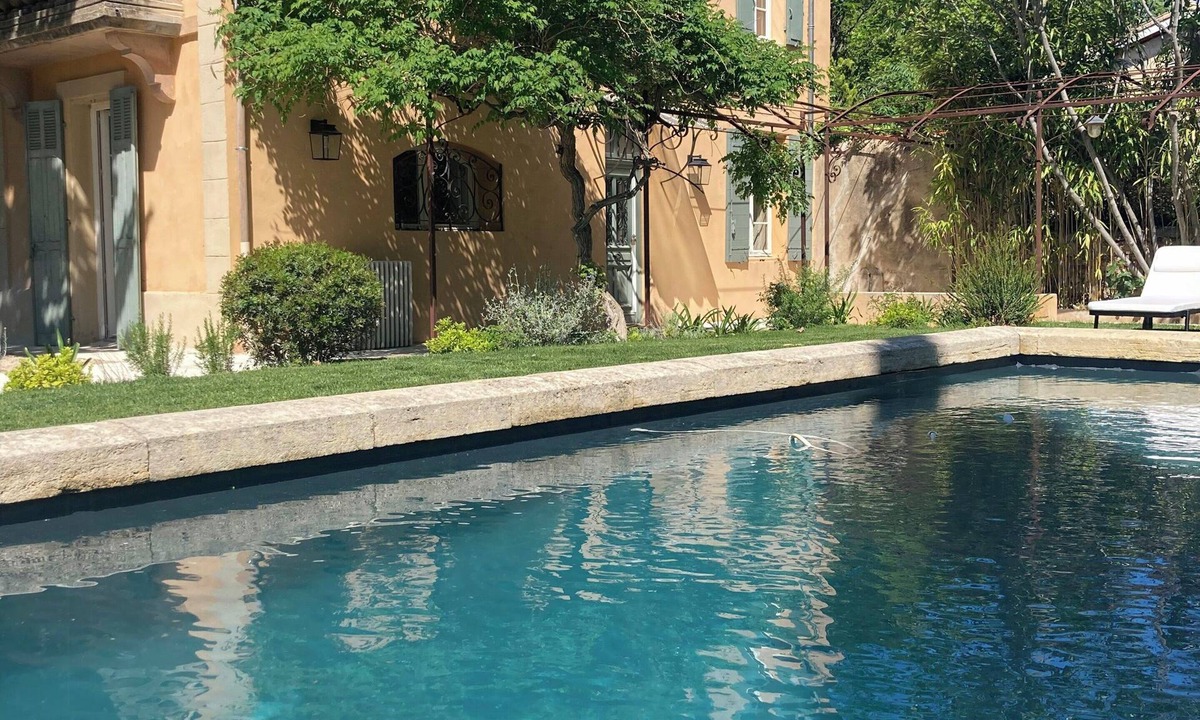 Est House | 17th century estate near Aix-en-Provence