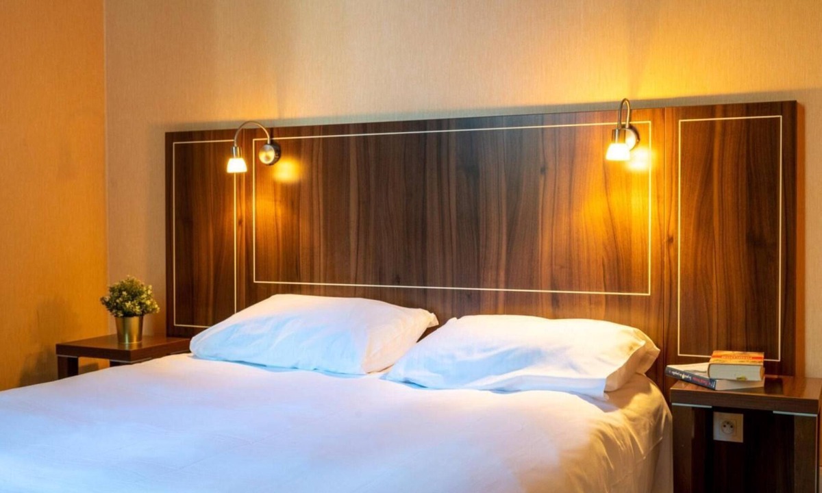 Jausiers Apartment | 1st floor, swimming pool, hammam, terrace, parking, tv, 27m², Pra Loup