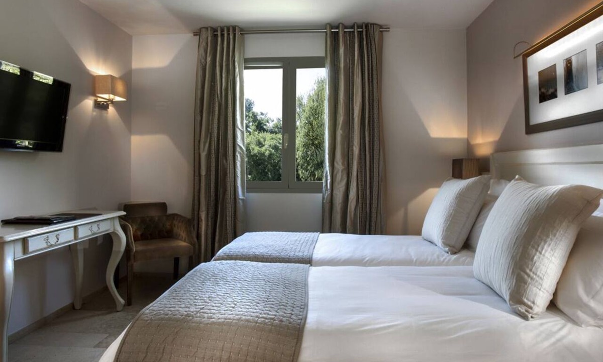 Mougins Apartment | 2 bedroom suite with garden view