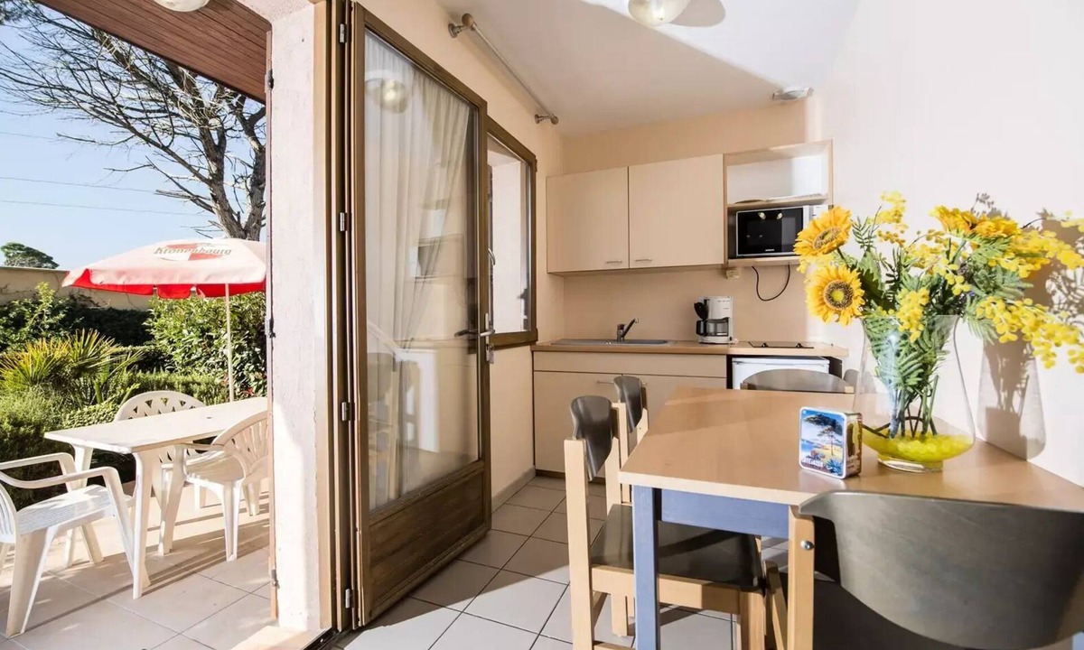 Frejus Villa | 2-Bedroom Vacation Rental for 4 People (Accessible)