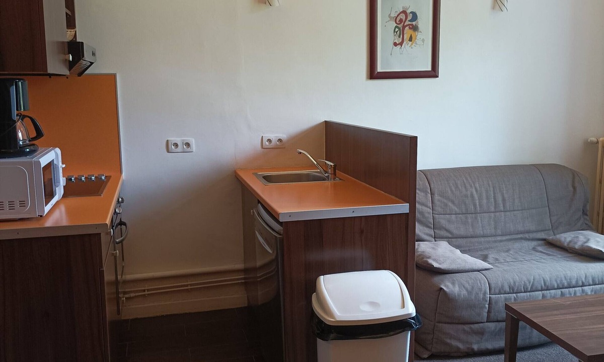 Jausiers Apartment | 2-BR Apartment in Castle in Jausiers for 6, balcony, pets allowed