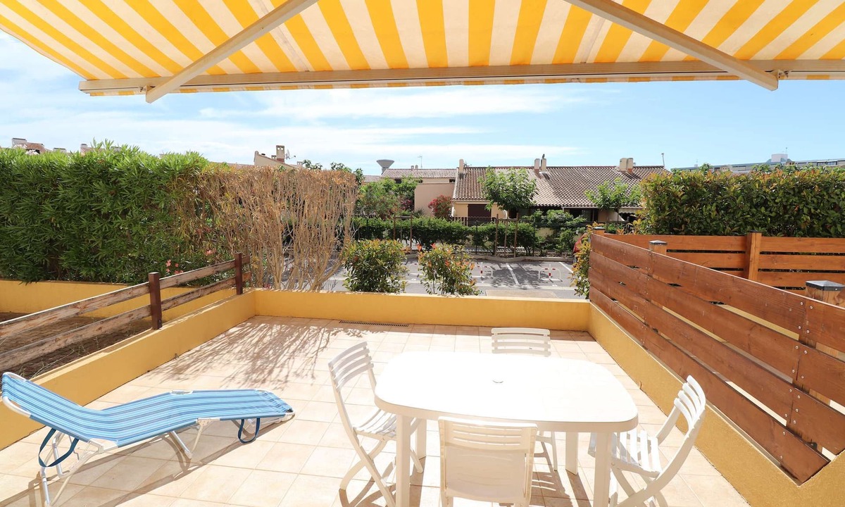 Le Grau-Du-Roi Apartment | 2-room, terrace, parking and direct beach access