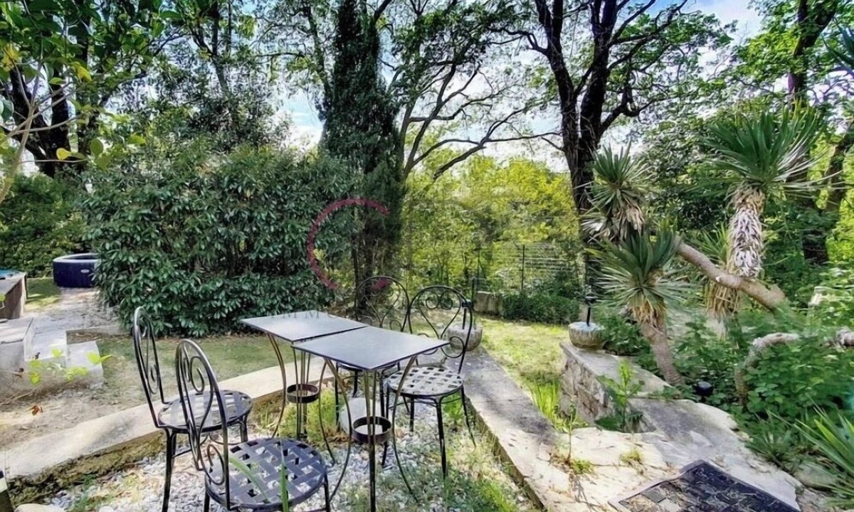 Aix-en-Provence House | 3 bedroom with garden in Aix-en-Provence
