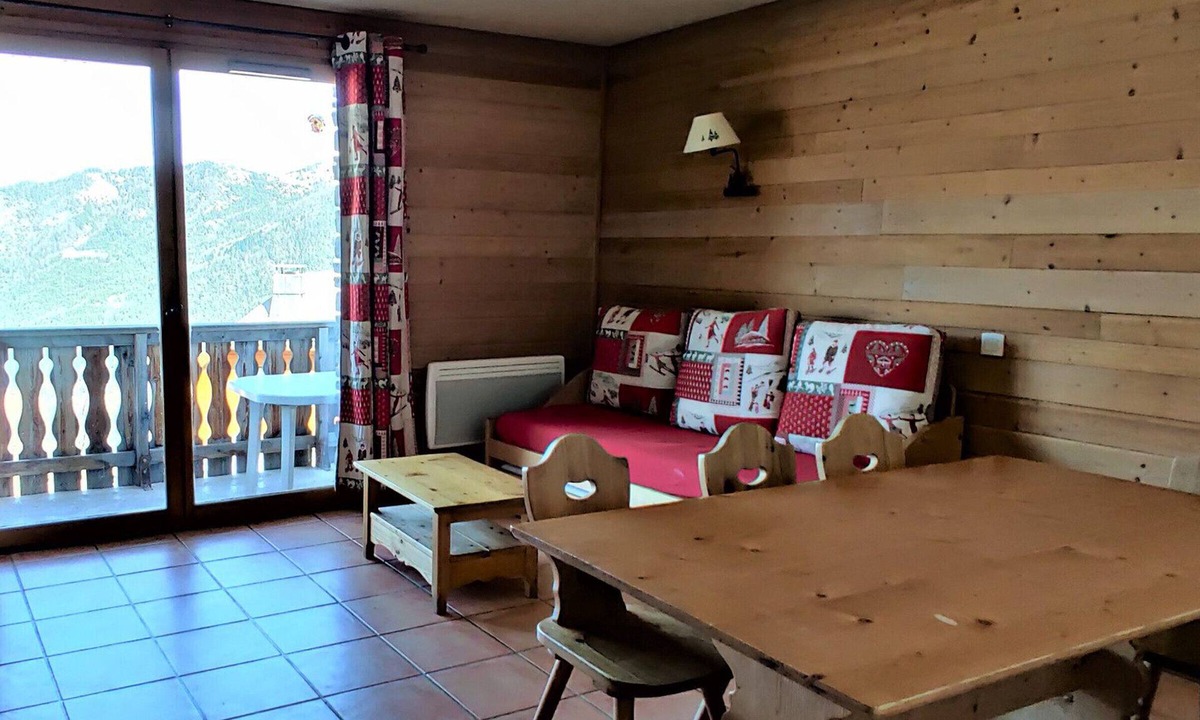Pra Loup Apartment | 3-room apartment, sleeps 8, balcony, parking