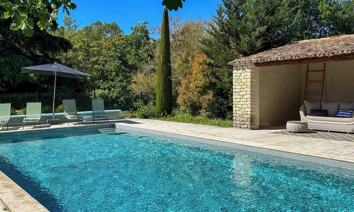 Apt House | * 3 Star charming Provençal house in the countryside, with pool & nature