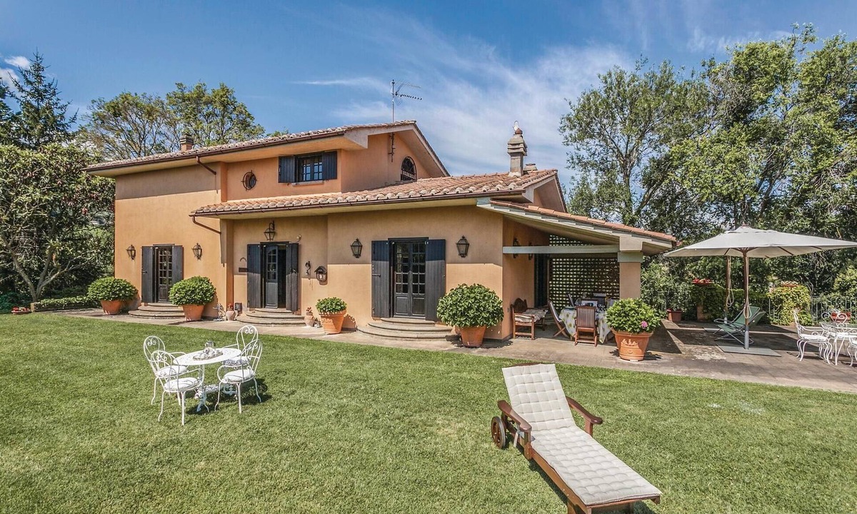 Soriano nel Cimino House | 4 bedroom awesome home in Soriano nel Cimino VT