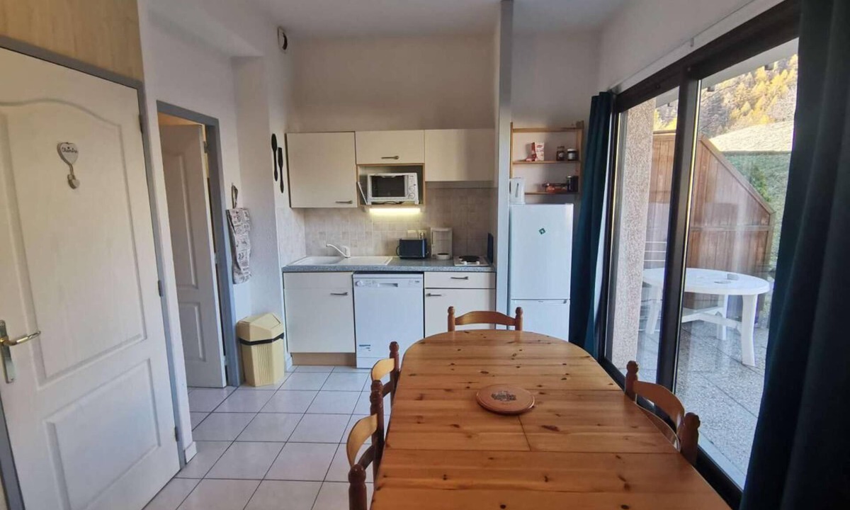 Reallon Apartment | 50m from resort center, terrace, ski locker, 30m², Réallon