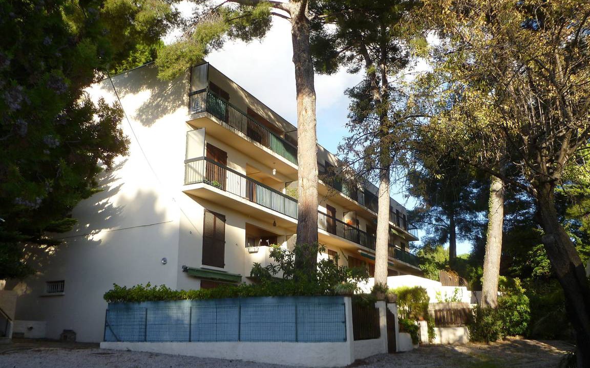 Saint-Cyr-sur-Mer House | 65 m² House ∙ 2 bedrooms ∙ 4 guests