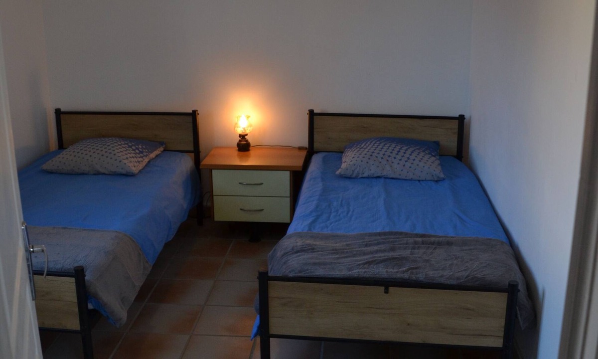 Villeneuve-les-Beziers Apartment | 65m² air-conditioned apartment with swimming pool in quiet residence