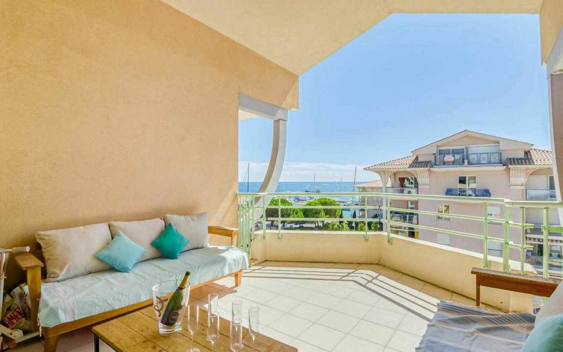 Frejus Port Apartment | 80 m² Apartment ∙ 2 bedrooms ∙ 6 guests