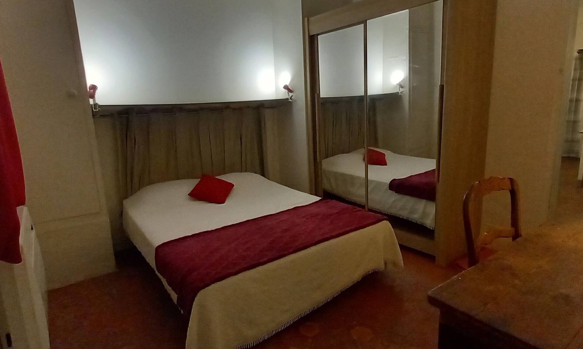 Grand Sud House | 80 m2 in a quiet, cool location, with double rooms, terrace and olive grove.