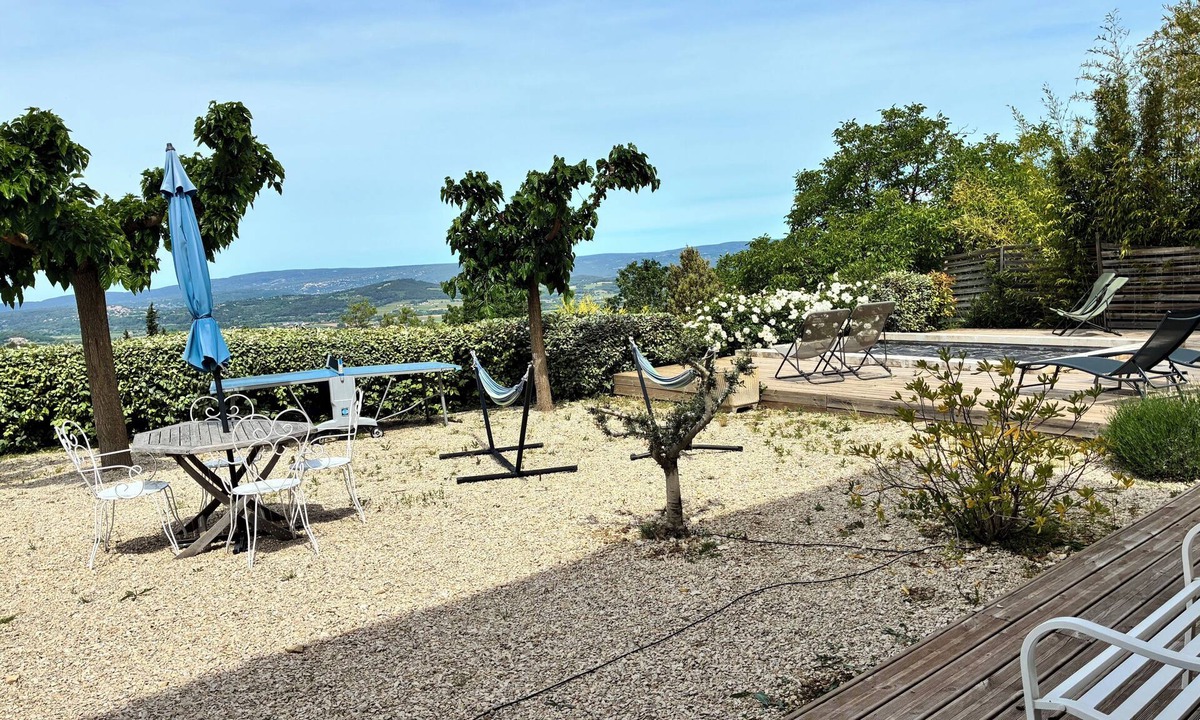 Bonnieux Condo | A getaway in the Luberon