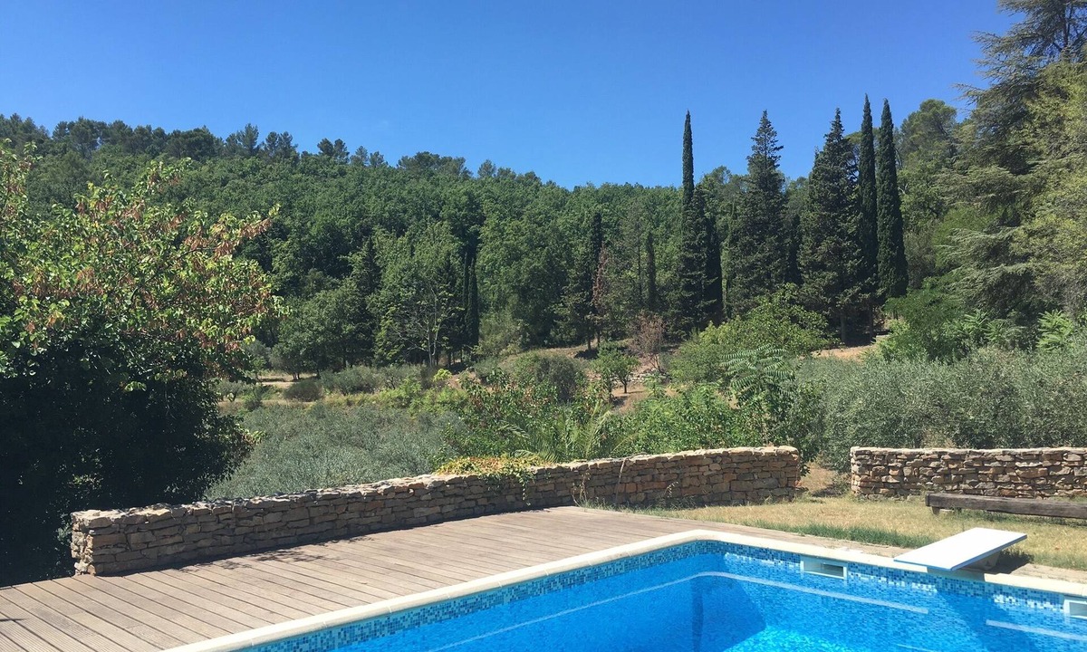 Le Luc House | A haven of peace in a protected natural area.