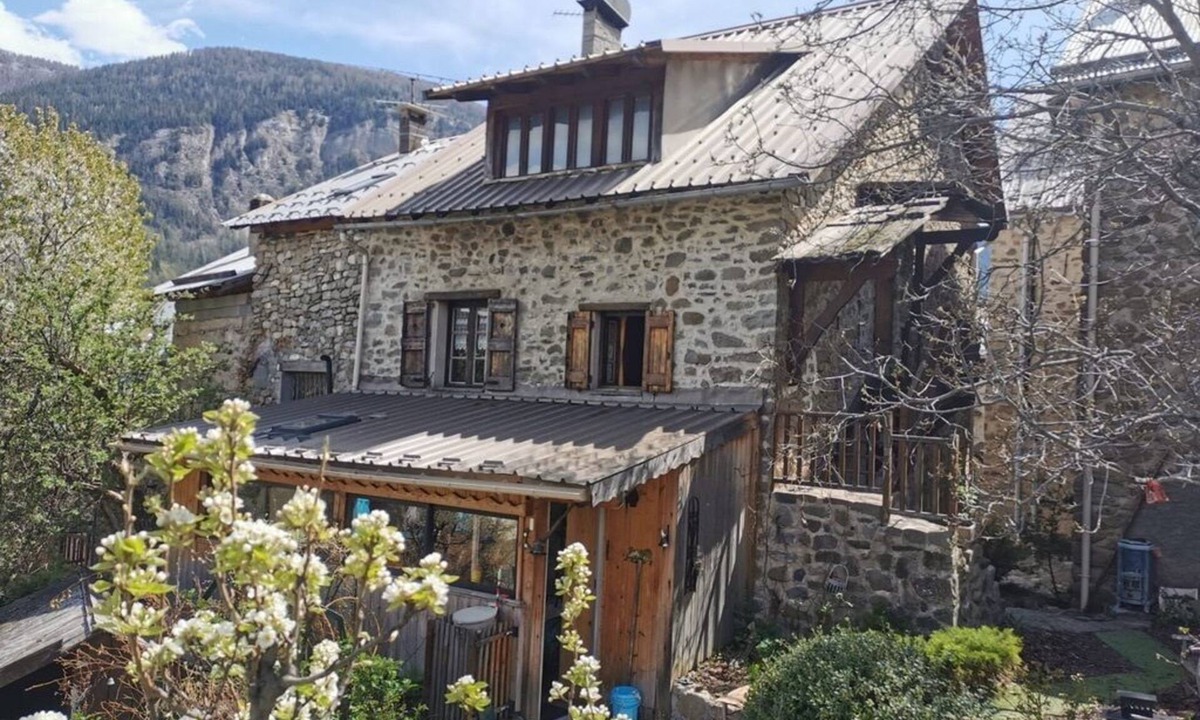 Villars-Colmars House | A lovely, airy mountain home in Villars Colmars, near Allos—Mercantour.