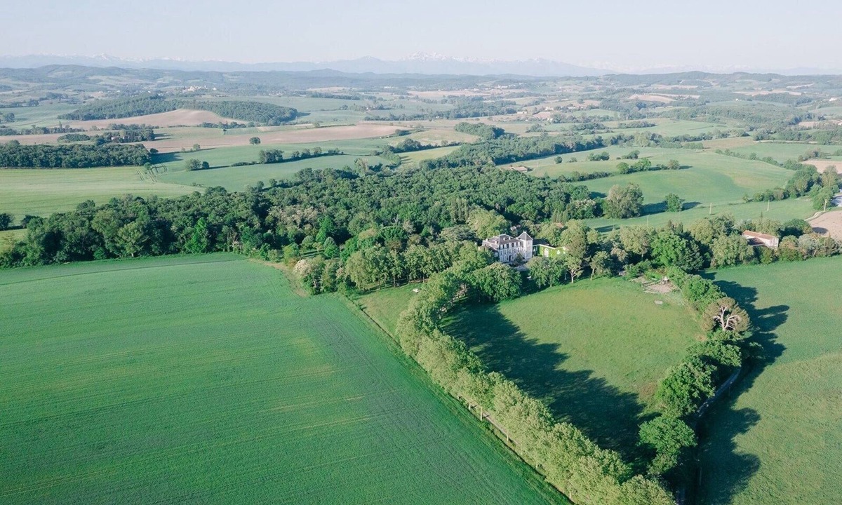 Mazerolles-du-Razes Apartment | A peaceful family retreat surrounded by nature - 4-bedroom apartment
