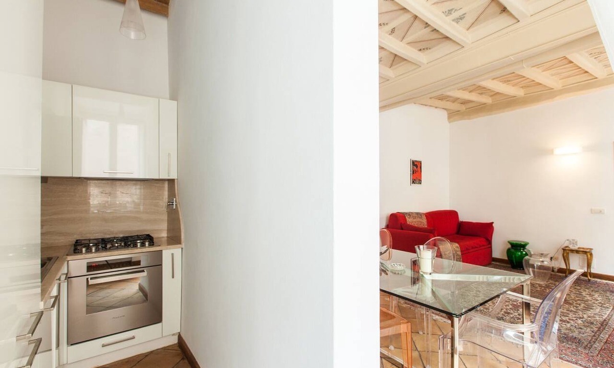 Rione VIII Sant'Eustachio Apartment | A window on Pantheon : It's true! overlooking the Pantheon. Unique experience!