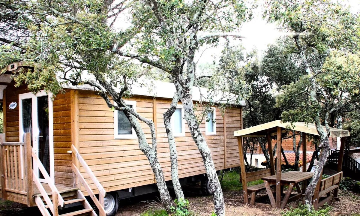 Junas Cabin | Air-Conditioned TRAILER - 2 bedrooms - 26.08 m²/Cigale, Grillon, Chardonnet, Mésange (sleeps 4)
