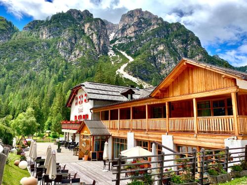 Braies Hotel | Alpin Natur Hotel Brückele