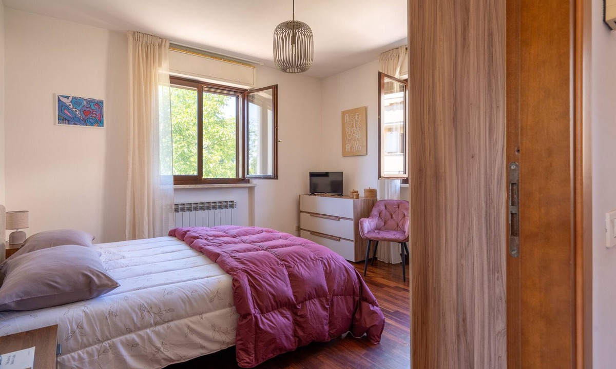 Passignano sul Trasimeno Apartment | Apartment 'Posta Del Lago' with Lake View, Private Terrace and Wi-Fi
