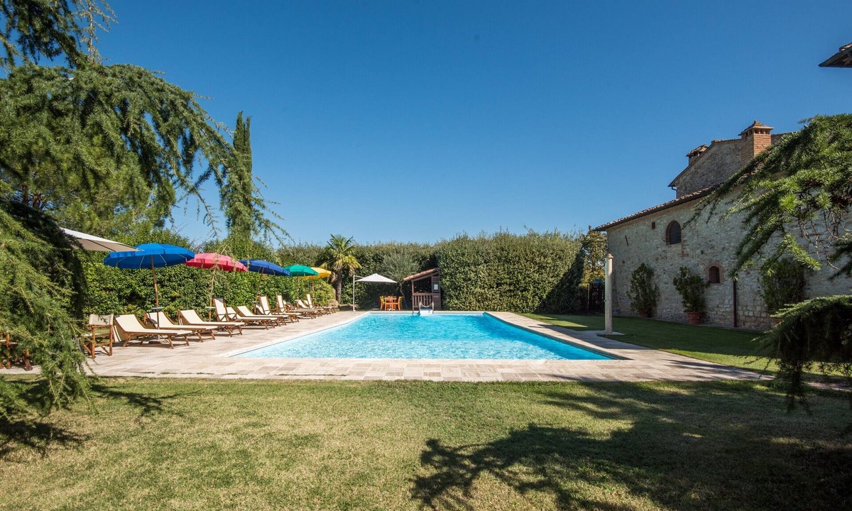 Serre di Rapolano Other | Apartment 'Agriturismo Ischieto - Il Cipresso' with Shared Pool, Wi-Fi, and Air Conditioning