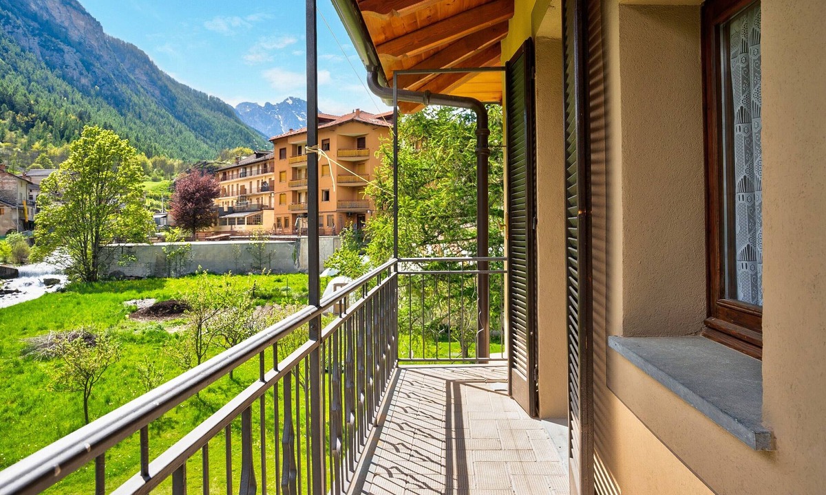 Acceglio Apartment | Apartment 'Alta Valle Maira B' with Mountain View, Shared Garden and Wi-Fi