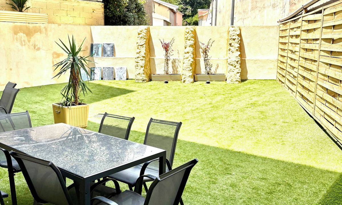 Prado - Republique House | Apartment Azzura, Villa Cana private garden