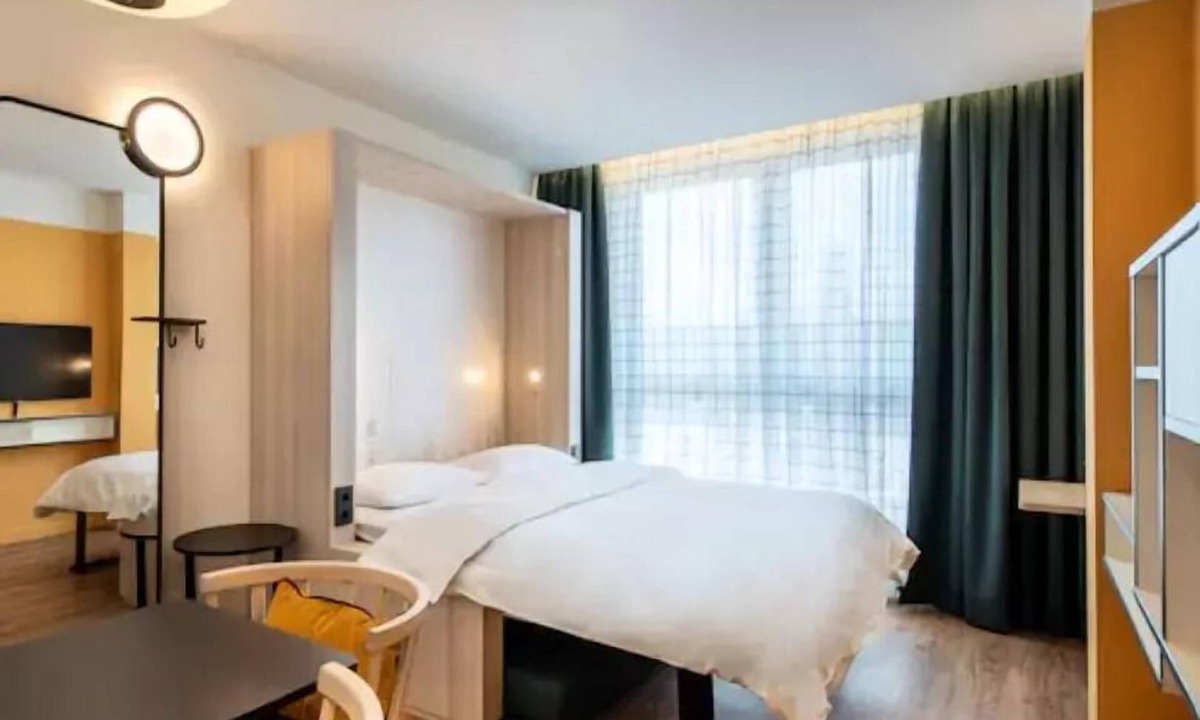 Saint-Martin-de-Crau Apartment | Apartment