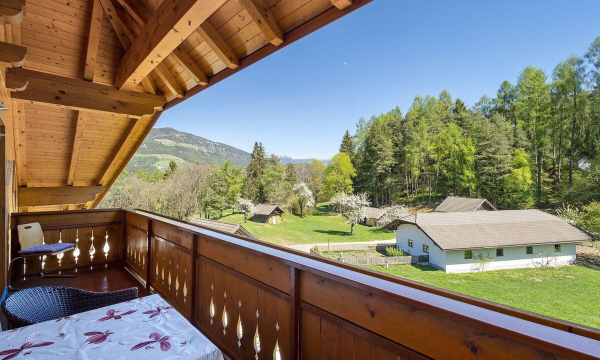 Casteldarne Apartment | Apartment 'Getzenbergerhof' with Balcony and Wi-Fi