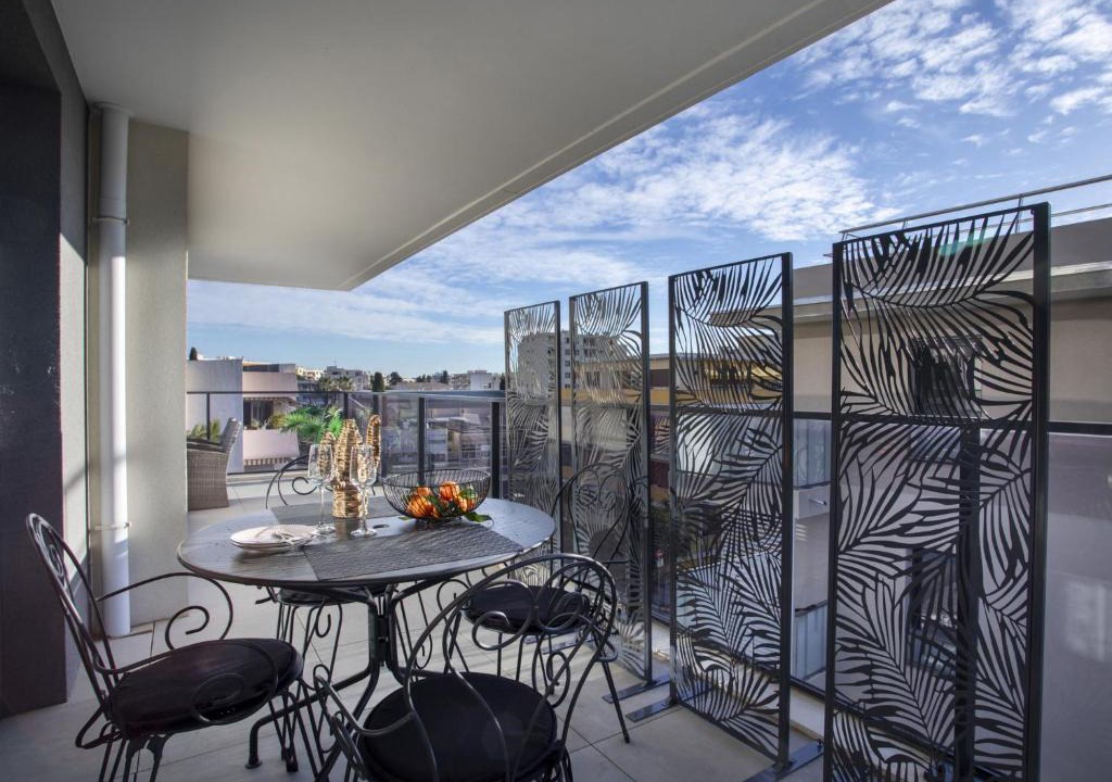 Cros-de-Cagnes Apartment | Apartment Le Grey Pearl by Interhome
