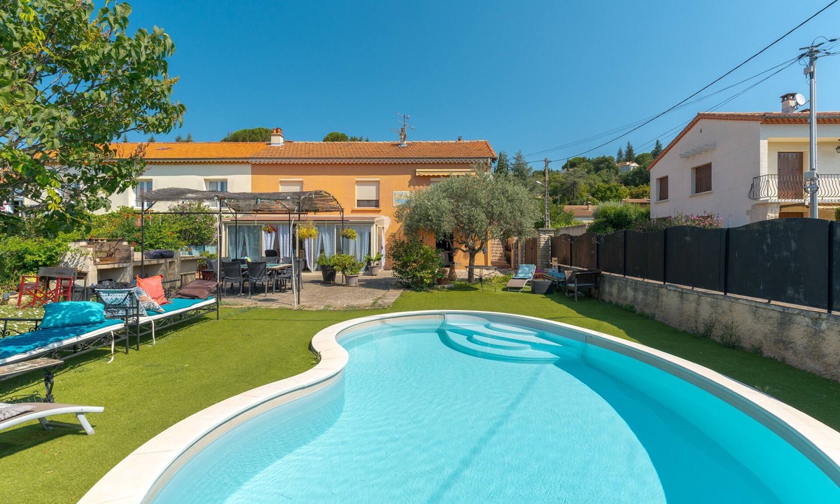 Apt Apartment | Apartment 'Les Cerisiers' with Shared Pool, Shared Terrace and Wi-Fi