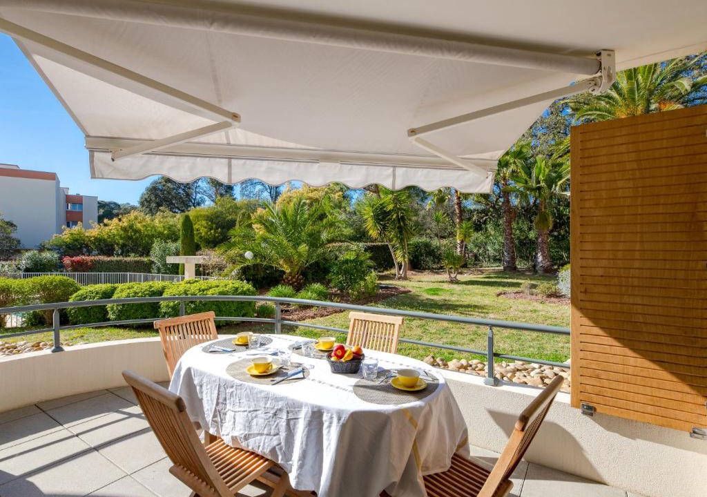 Boulouris-sur-Mer Apartment | Apartment Les Rivages de L'Esterel-2 by Interhome