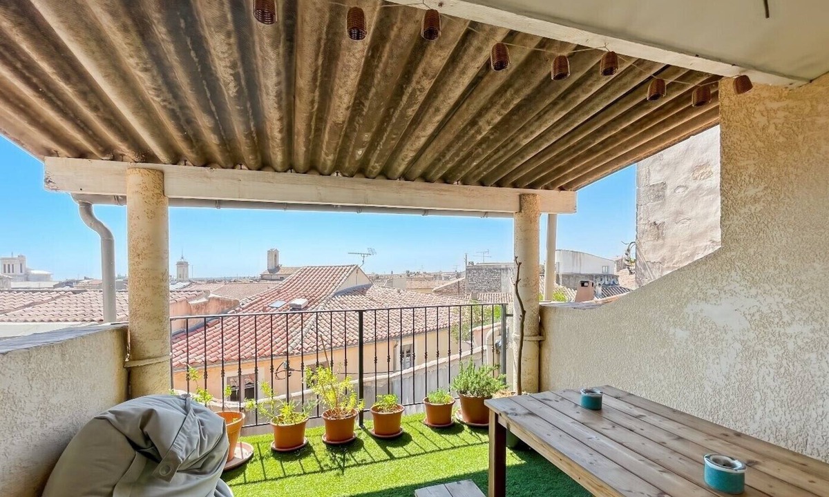 Faubourg Apartment | Apartment Nîmes écusson - from 1 to 5 people - terrace - air conditioning - parking