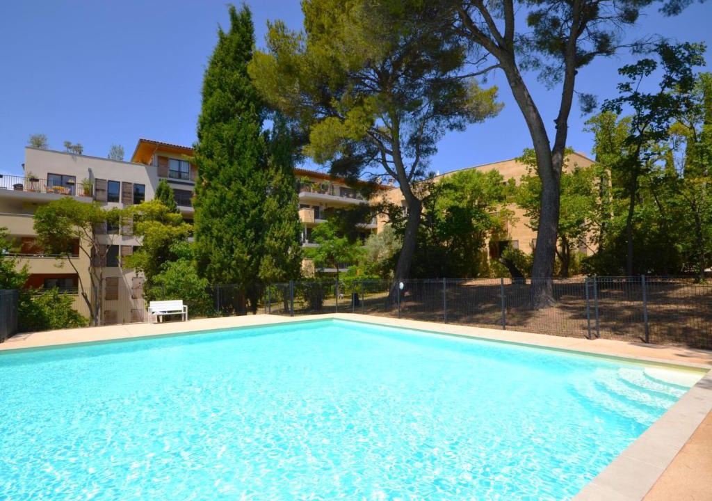 Sud Apartment | Apartment Pigonnet by Interhome