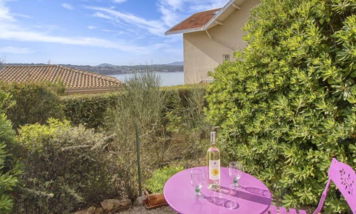 Bandol Apartment | Apartment Vanille (BAN135) in Bandol - 2 persons, 1 bedrooms