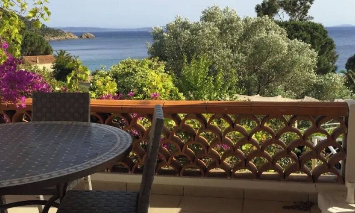 Cavaliere Beach Apartment | Apartment with a terrace and exceptional ocean views