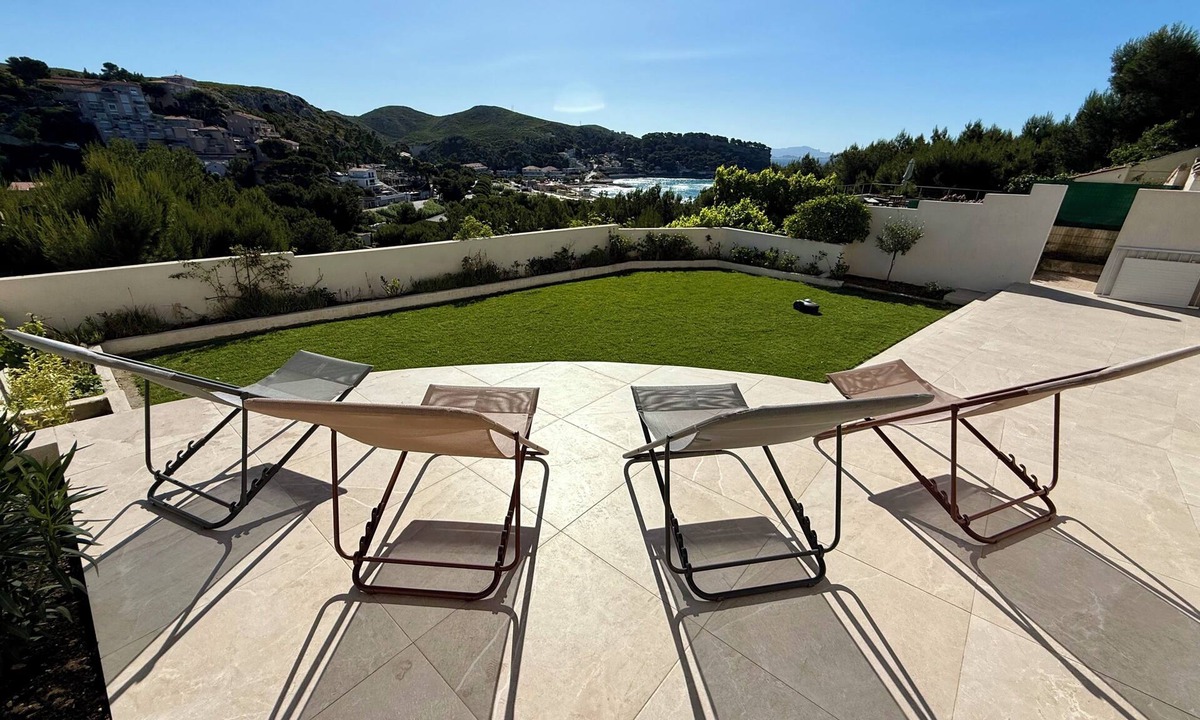 Carry-le-Rouet Apartment | Apartment with ocean view, sleeps 8 - Les Restanques