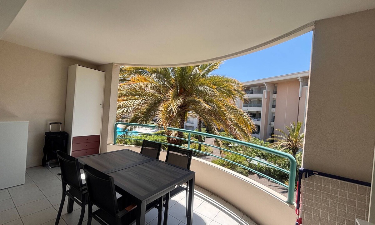 Frejus Port Apartment | Apartment with swimming pool