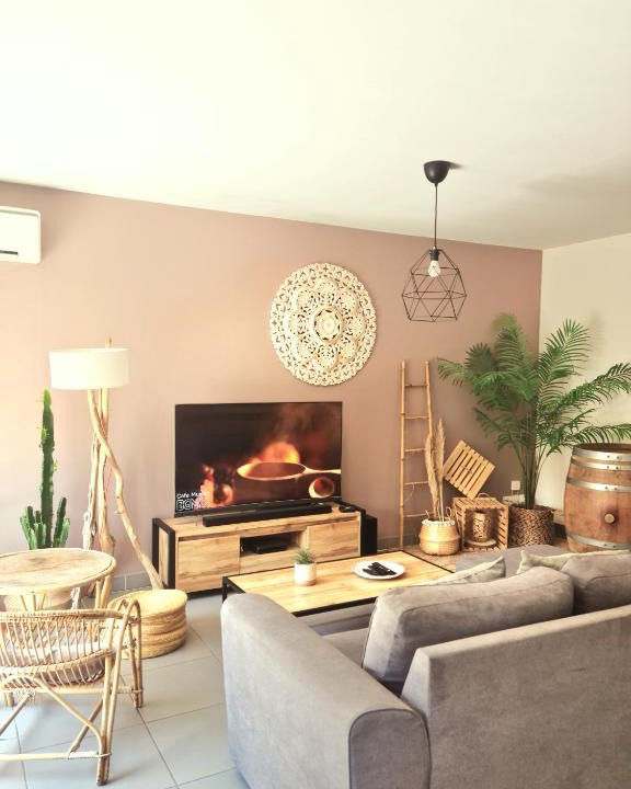 Route d'Arles Apartment | AppartCosy Emplacement Idéal avec Terrasse & Parking Privé