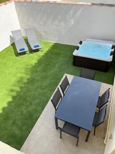 Port-Saint-Louis-du-Rhone Apartment | Appartement tout confort avec jacuzzi privatif