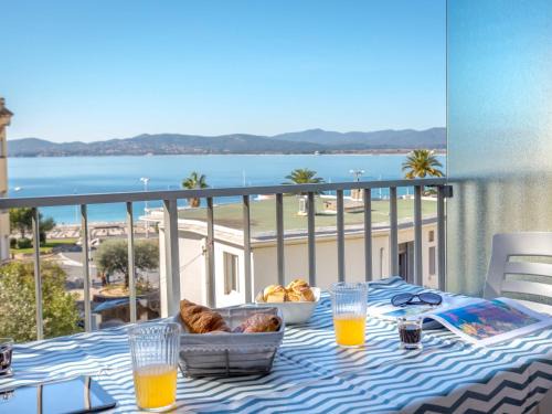 Saint-Raphael Apartment | Appartement 2 pièces avec Terrasse - Plage à 50m - Climatisé - Proche Gare et Commerces - FR-1-466A-4