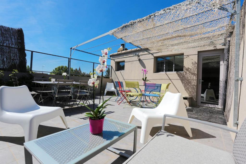 Avignon City Centre Apartment | Appartement de 3 chambres avec terrasse amenagee et wifi a Avignon