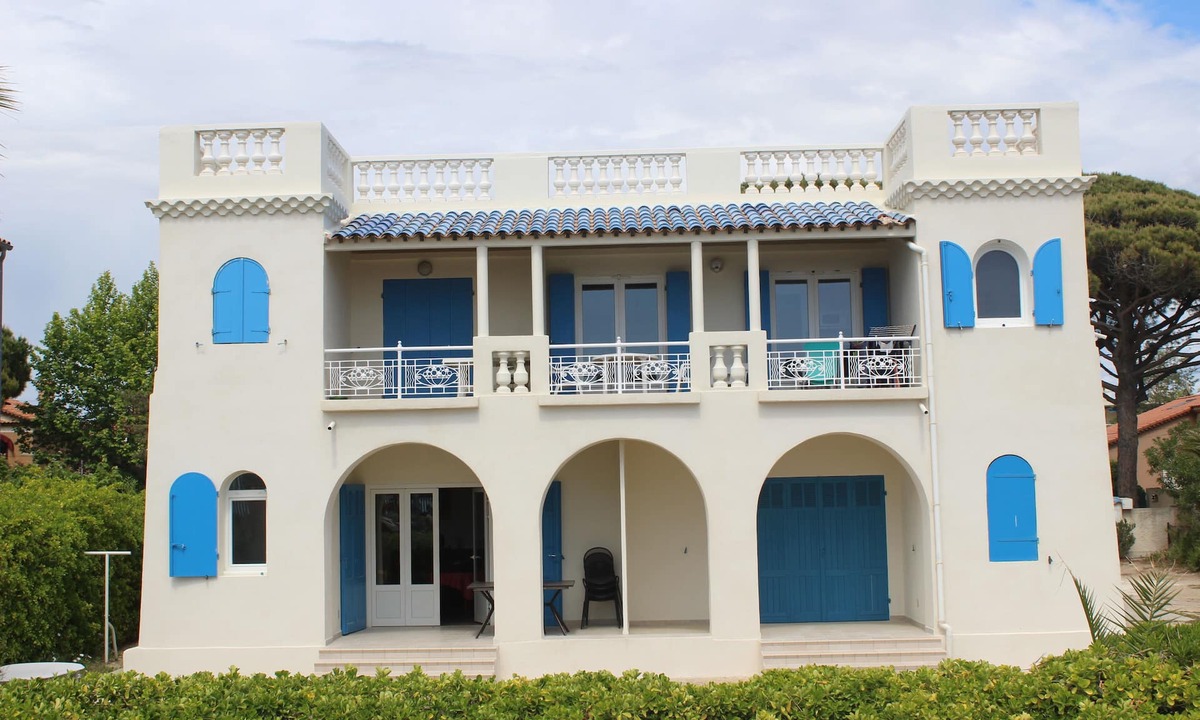 Saint-Cyr-sur-Mer Apartment | Appartement en Front de mer Idéal Pour les Familles