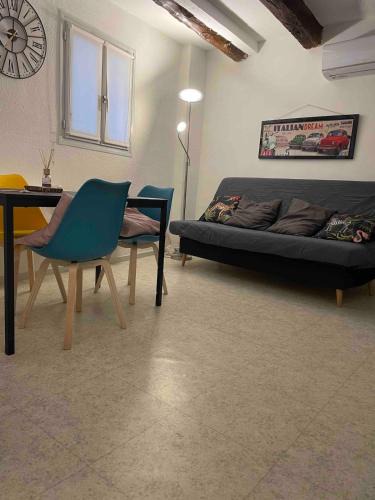 Avignon City Centre Apartment | Appartement Intra Muros, climatisé N1