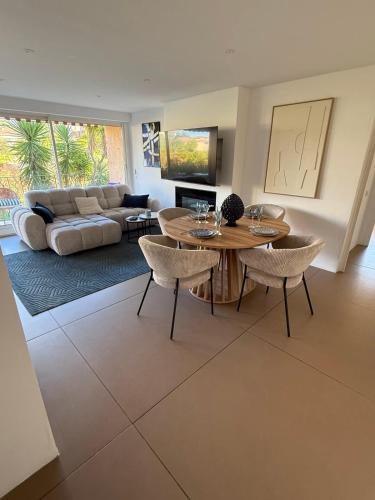 Saint-Tropez Apartment | Appartment in Center 2 Bedrooms & 2 Bathrooms Exclusive Style Saint Tropez
