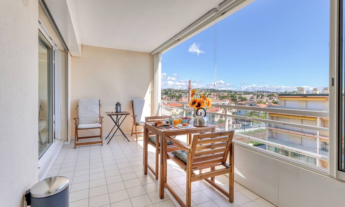 Golfe Juan Apartment | Apt sea view with swimming pool, Golfe-Juan, France