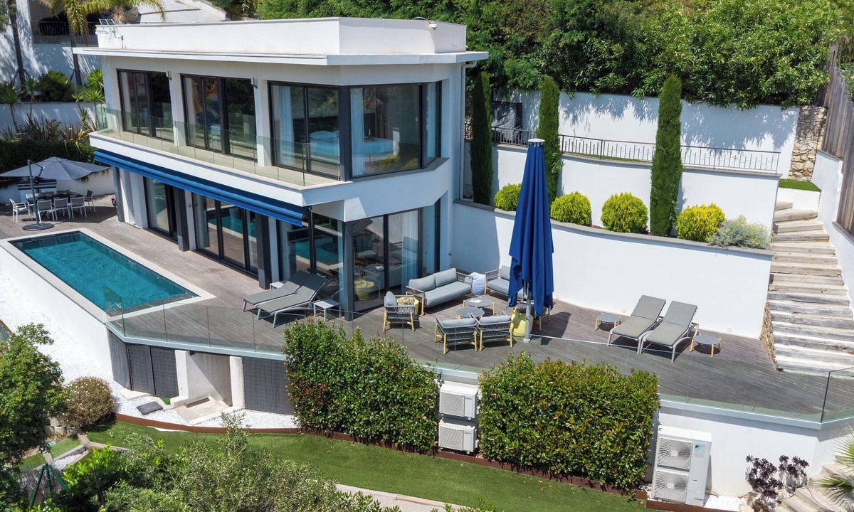 Les Termes Villa | Architect-Designed House, Heated Pool and Sea View