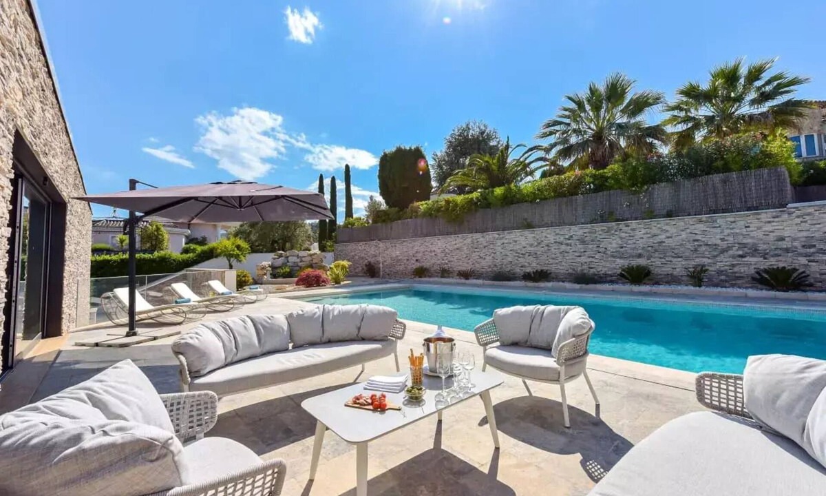 Mandelieu-La-Napoule Villa | Architect-designed villa with a heated pool for 10!